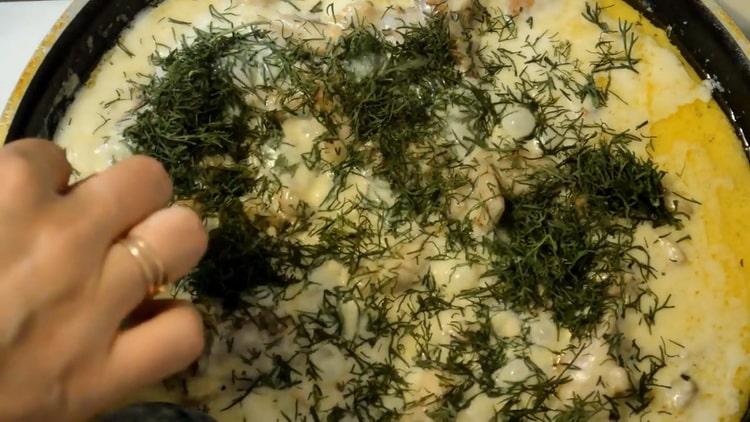 Delicious chicken fillet in a creamy sauce is ready