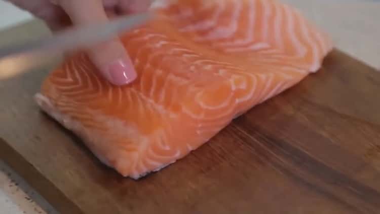To prepare salmon in the oven in foil, prepare the ingredients