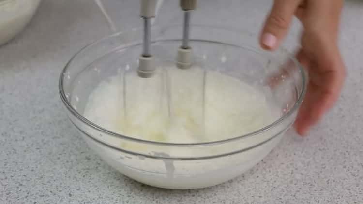 To prepare an open pie with cottage cheese, prepare the ingredients for the filling