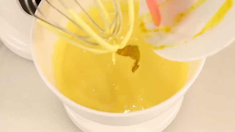 Add spices to make cookies in the oven