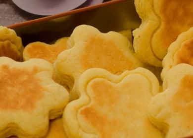 Tasty cookies in a pan - recipe without baking