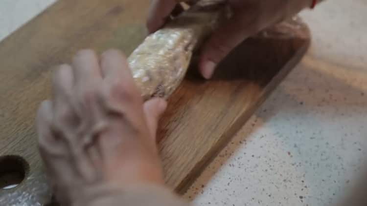 To make cookies with chocolate pieces, freeze the dough