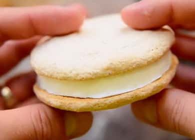 Sandwich Cookies - Delicious and Beautiful