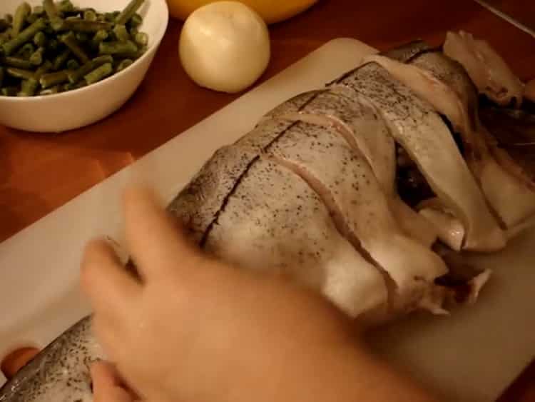 To make haddock, chop fish