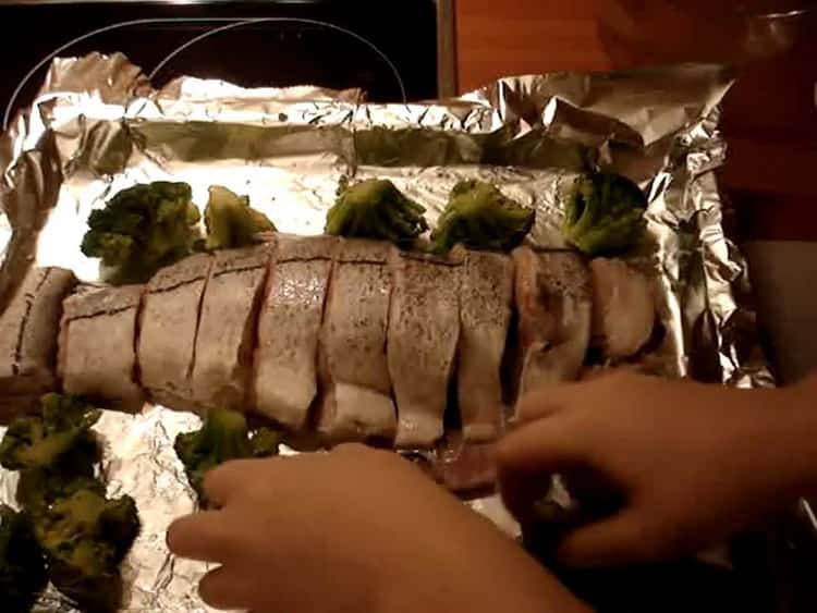 Place cabbage on a baking sheet to prepare haddock