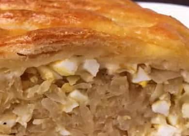 The recipe for a pie with cabbage and an egg in the oven - budget and very tasty