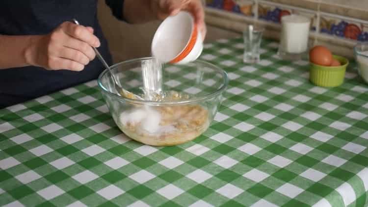 To make kefir pie with jam, mix the ingredients for the dough