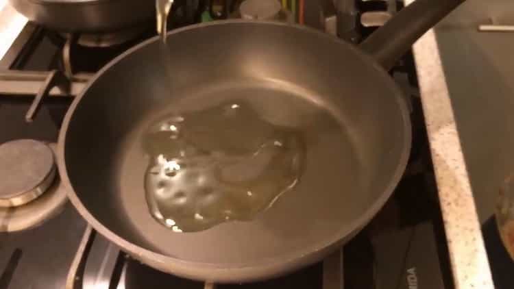 To make a pie in a pan, heat the pan