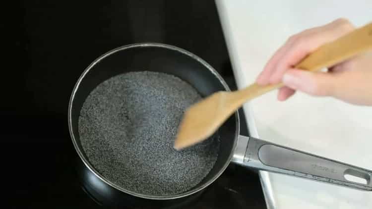  To make pies with poppy seeds, prepare the filling