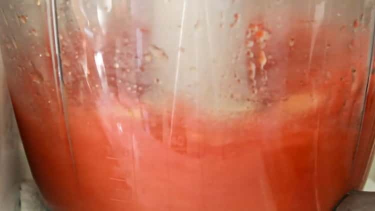 To make pizza with chicken, prepare the sauce