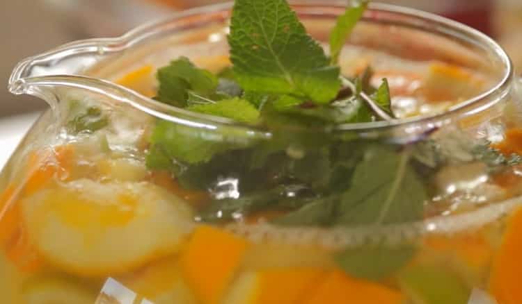 To make a delicious tea, pour all the ingredients with boiling water