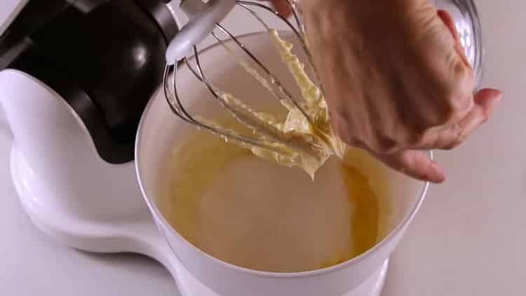 According to the recipe for making cookies, sprinkle sugar