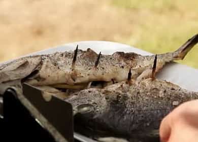 Grilled whole fish - a delicious recipe