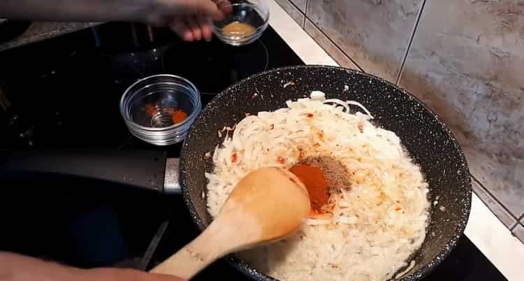 According to the recipe for cooking fish heh, add spices to the onion