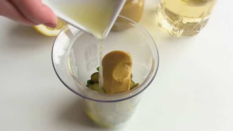 To make fish sauce, add lemon juice