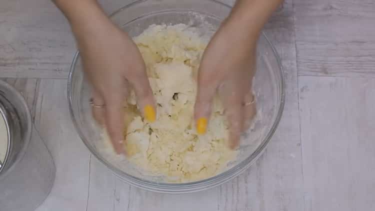 Knead the dough for triangles