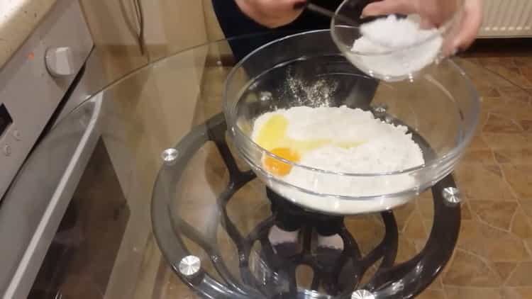 Combine the ingredients for making manti dough