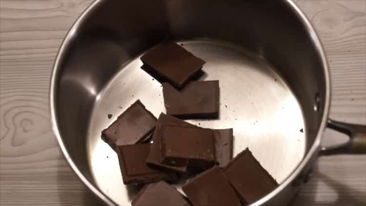 To make a pancho cake with pineapple and walnuts, make the icing