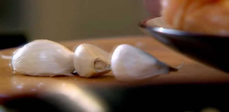 To prepare chicken fricassee, prepare garlic