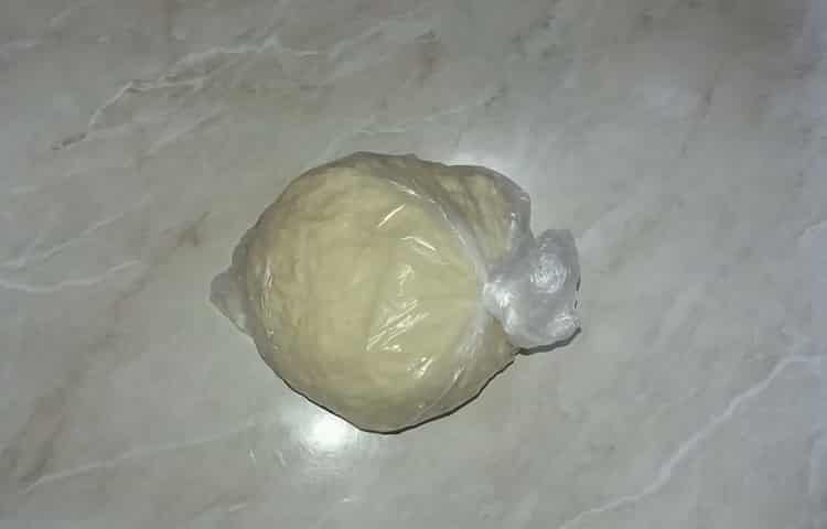 For cooking khinkali according to a simple recipe with a photo, knead the dough