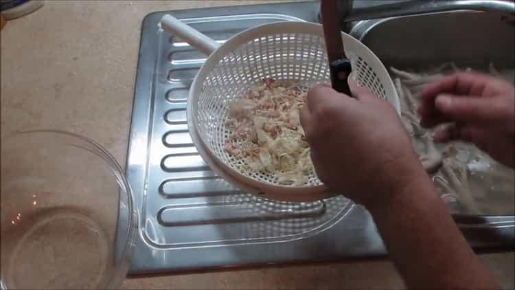 To prepare the jelly from the legs, prepare everything you need