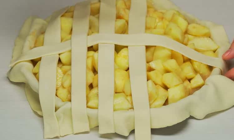 To prepare an apple pie in the oven, prepare everything you need