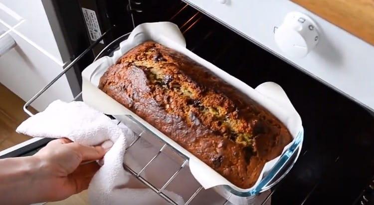 Banana bread is baked according to this recipe for an hour.