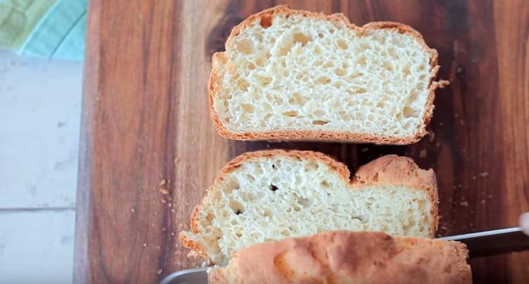 Such bread is very tasty.