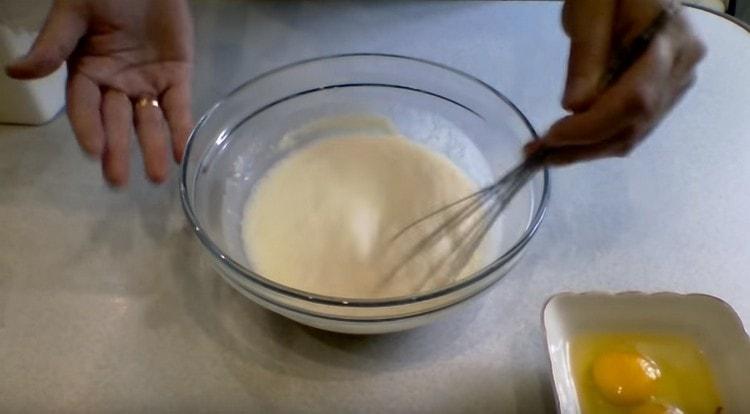 Mix the dough and leave it to rise.