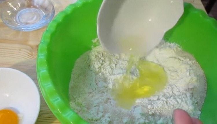 In a bowl, combine yeast, salt, sugar, flour and egg white.