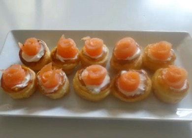 Volleyball Puff Pastry with Philadelphia Cheese and Red Fish