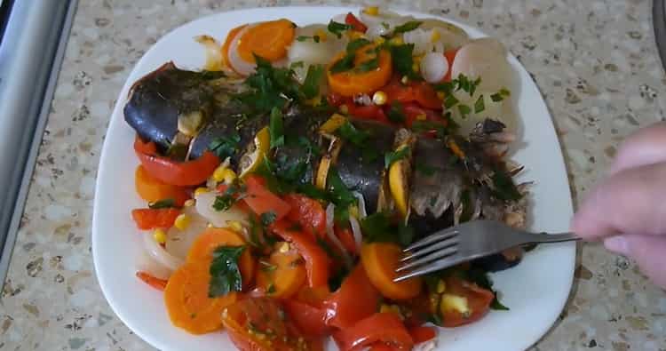 Baked pink salmon with vegetables in the oven - lick your fingers