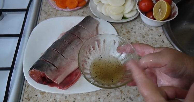 For making pink salmon with vegetables. make marinade