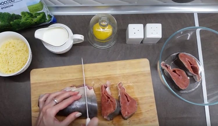 Gutted pink salmon, cleaned and cut into steaks.
