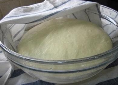 Very tasty kefir yeast dough for pies: we cook according to the recipe with step by step photos.