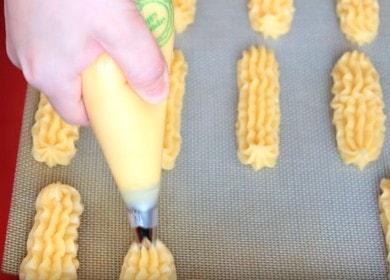 Choux pastry for eclairs and profiteroles - tasty and not falling