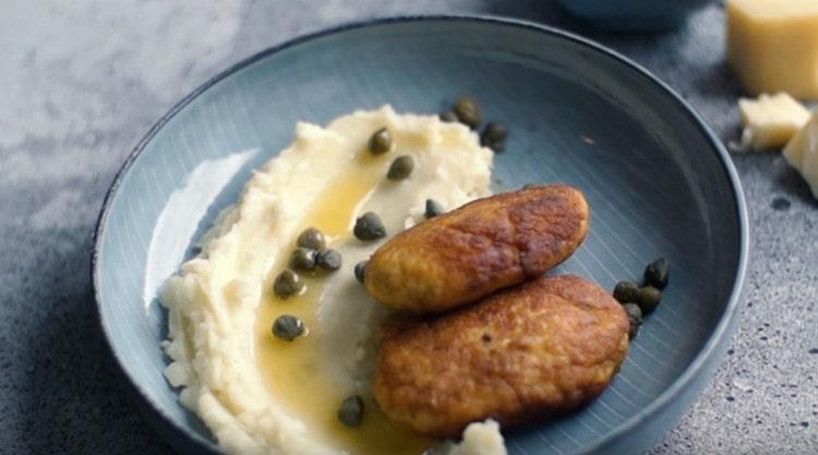 Pike perch prepared according to this recipe will go well with a light side dish of mashed potatoes.