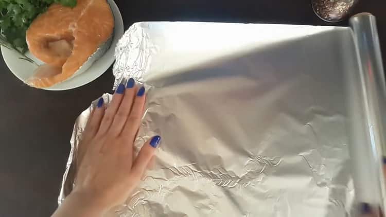 To prepare red fish in the foil in the oven, prepare the ingredients