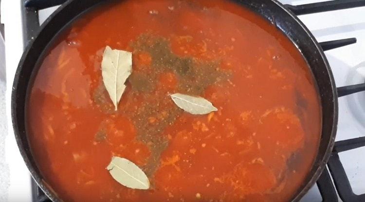 Add spices, bay leaf.