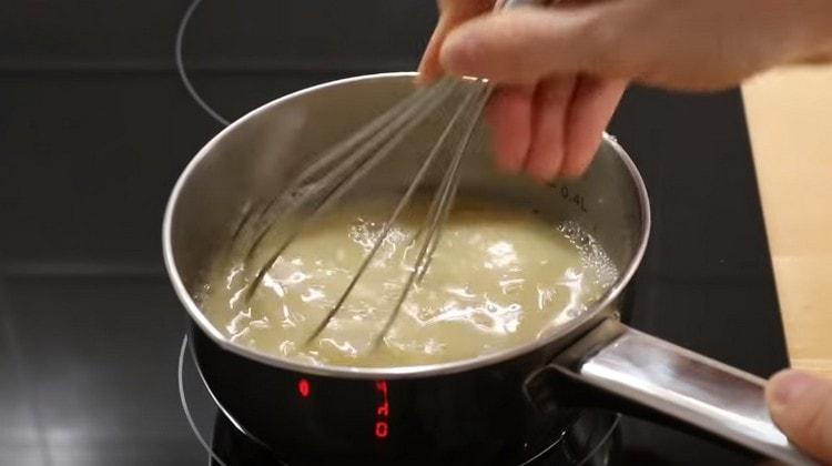 Heat the milk over low heat to completely dissolve the honey and sugar.