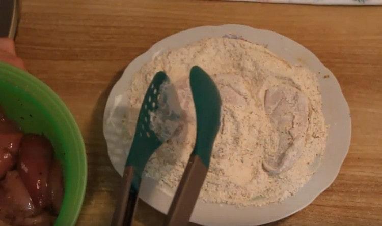 Roll each piece of milk in a breading.