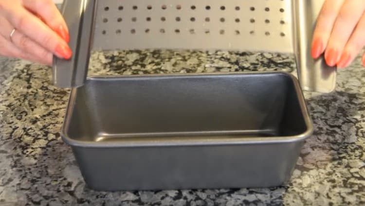 It is convenient to prepare meat bread in a special form.