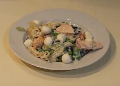 Salmon pasta in creamy sauce - a quick recipe for delicious fish