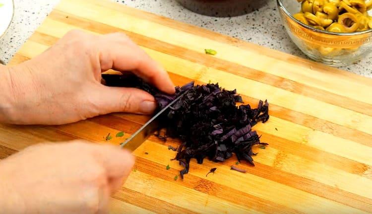 We also chop the basil.