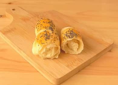 Puff pastry pies with cottage cheese: a step by step recipe with photos