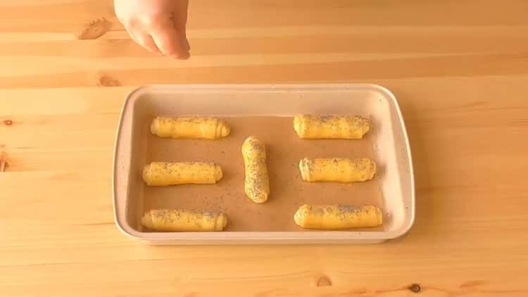 How to learn how to cook delicious puff pastry pies with cottage cheese