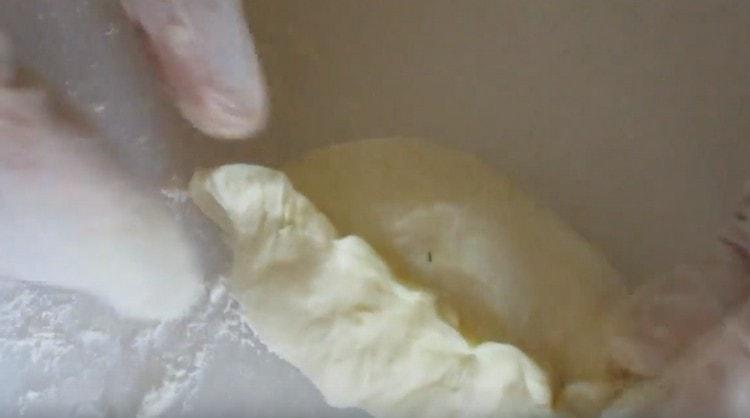 Gently pinch the edges of the pies.