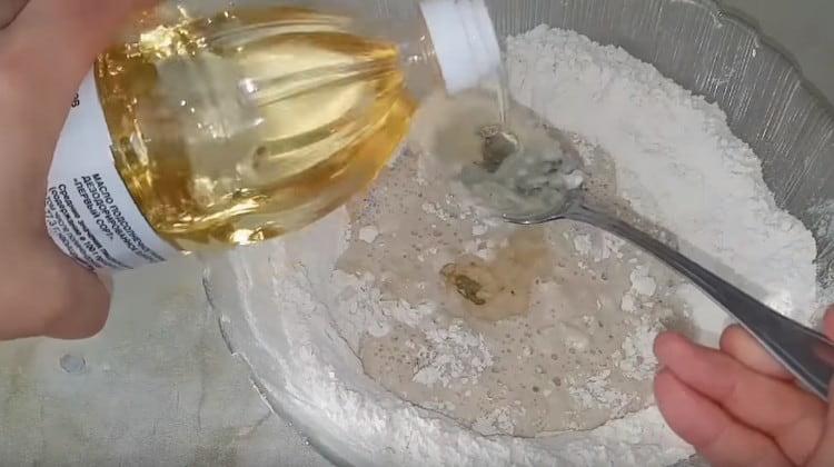 When the yeast is activated, add vegetable oil.