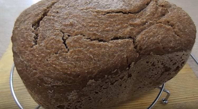 Sourdough rye bread in a bread machine is easy to prepare, as you see.