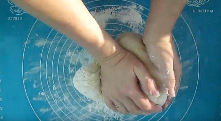 Knead the dough.